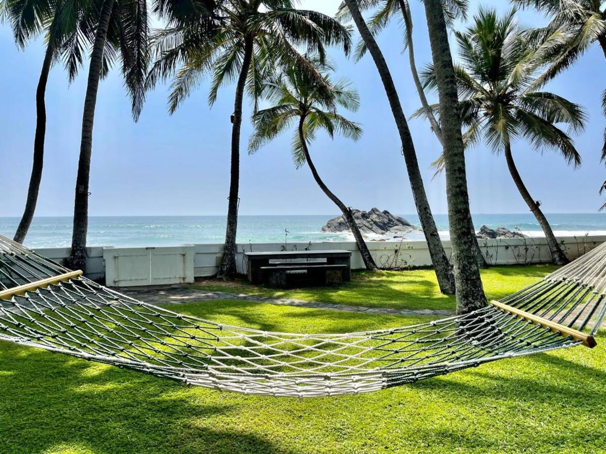Rockside Cabanas Hotel Unawatuna Exterior photo