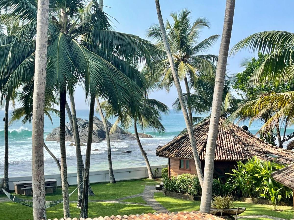 Rockside Cabanas Hotel Unawatuna Exterior photo